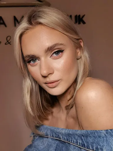 Natalia Martyniuk Make up & Stylizacja brwi | makijaż, szkolenia Białystok